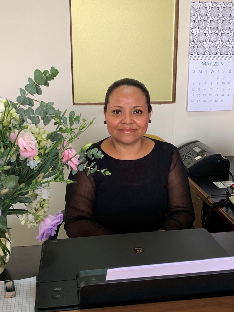 Clínicas de Psicología y Biorretroalmientación, Guatemala, psicólogo Guido G. Aguilar Schinini, Audi de Paredes (secretaria)